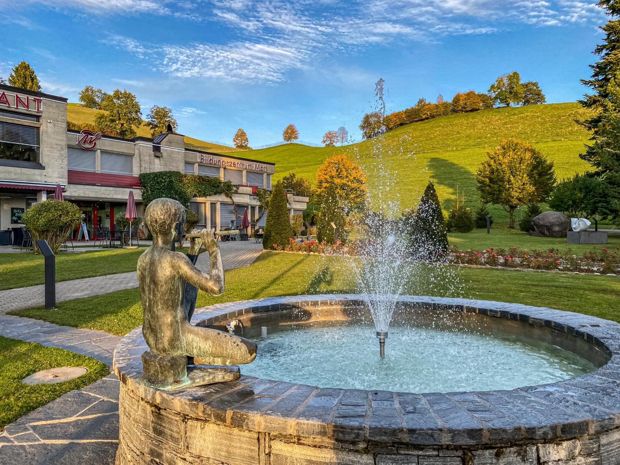 Hotel & Bildungszentrum Matt Schwarzenberg Bagian luar foto